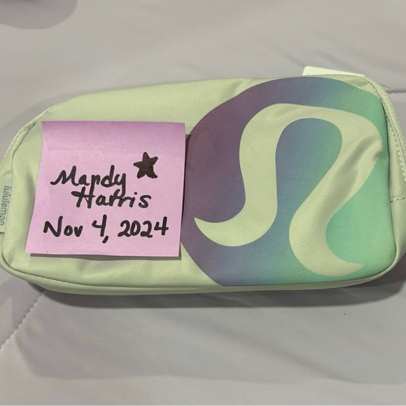 Lululemon | everywhere belt bag| sold out vapor/ Persian violet, NWOT - Picture 10 of 13